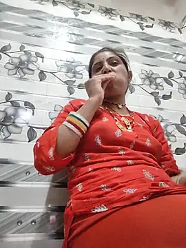 Snapshot of LUCKY_cut chatting on June 18, 2026, 1:48 pm LUCKY cut online show from June 18, 2026, 1:48 pm