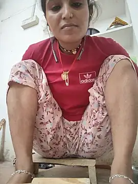 Snapshot of LUCKY_cut chatting on July 10, 2026, 4:28 am LUCKY cut online show from July 10, 2026, 4:28 am