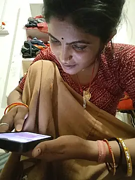 Snapshot of LUCKY_cut chatting on July 14, 2026, 1:28 pm LUCKY cut online show from July 14, 2026, 1:28 pm