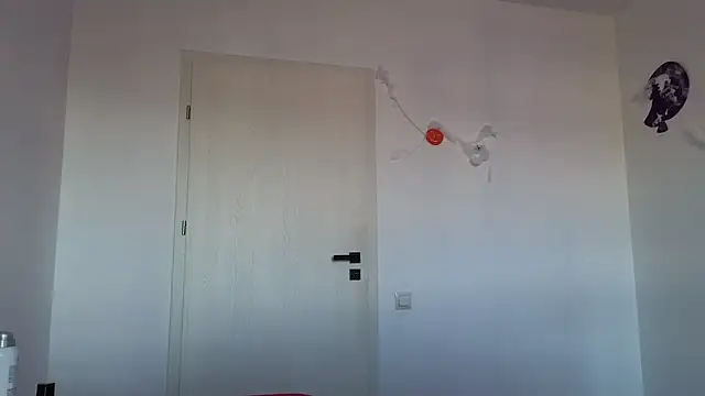 Snapshot of crystalxx18 chatting on October 29, 2025, 9:33 am crystalxx18 online show from October 29, 2025, 9:33 am