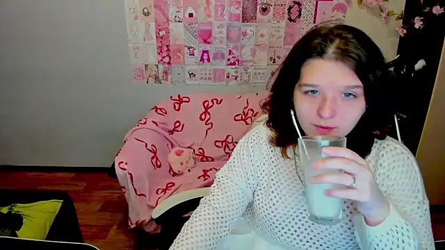 Snapshot of Acid_Kate chatting on October 19, 2025, 12:11 am Acid Kate online show from October 19, 2025, 12:11 am