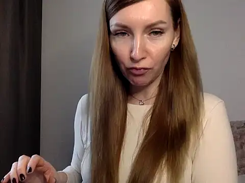 Snapshot of Varnyx chatting on November 5, 2025, 10:48 am Varnyx online show from November 5, 2025, 10:48 am