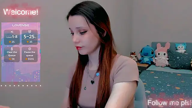 Kitten Alissa online show from April 21, 2026, 5:06 pm