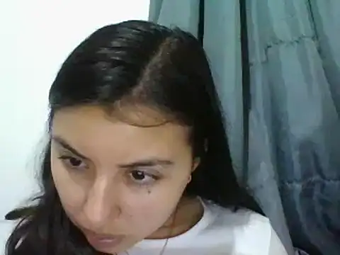 Snapshot of _Romilly_ chatting on November 15, 2025, 3:26 am Romilly online show from November 15, 2025, 3:26 am