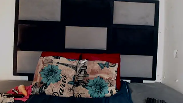 Snapshot of Freaky-boobs chatting on November 14, 2025, 1:15 am Freaky-boobs online show from November 14, 2025, 1:15 am