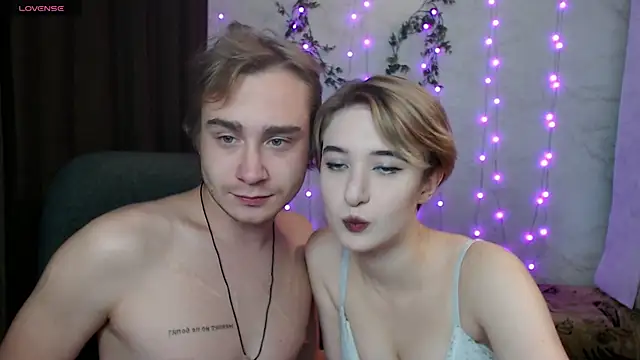 Snapshot of Lust4Money chatting on October 24, 2025, 9:22 pm Lust4Money online show from October 24, 2025, 9:22 pm