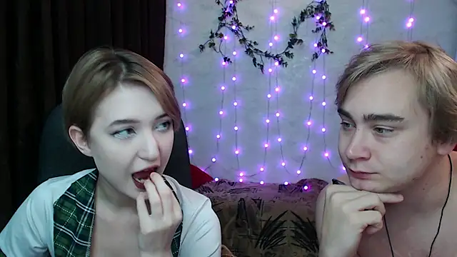 Snapshot of Lust4Money chatting on November 21, 2025, 8:29 pm Lust4Money online show from November 21, 2025, 8:29 pm