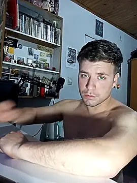 Snapshot of ferrari1996 chatting on September 18, 2025, 5:09 am ferrari1996 online show from September 18, 2025, 5:09 am