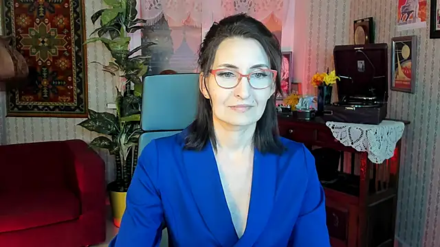 Snapshot of UnaTerra chatting on September 15, 2025, 9:31 am UnaTerra online show from September 15, 2025, 9:31 am