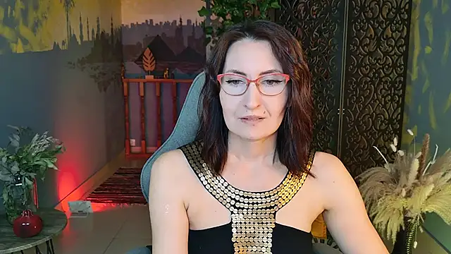 Snapshot of UnaTerra chatting on September 20, 2025, 5:52 am UnaTerra online show from September 20, 2025, 5:52 am