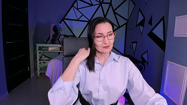 Snapshot of UnaTerra chatting on January 10, 2026, 9:22 am UnaTerra online show from January 10, 2026, 9:22 am