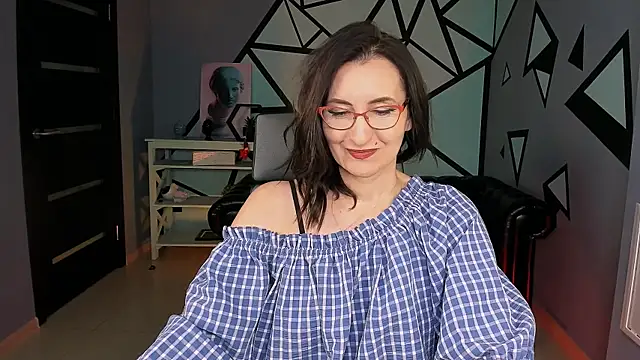 Snapshot of UnaTerra chatting on January 13, 2026, 9:25 am UnaTerra online show from January 13, 2026, 9:25 am