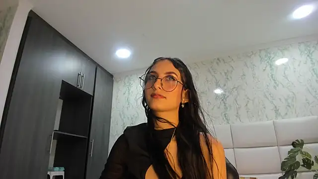 ValerySkinnyy online show from September 25, 2025, 12:14 am