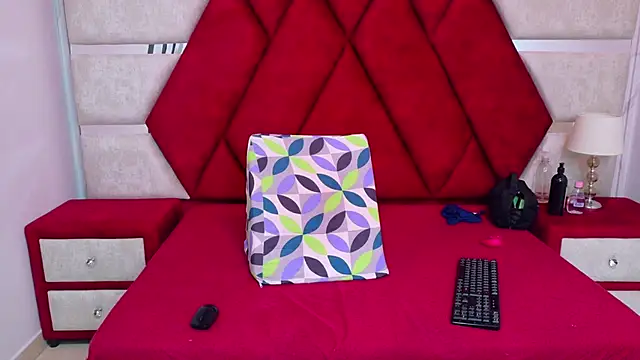 Snapshot of Kity_spiderr chatting on October 17, 2025, 12:19 pm Kity spiderr online show from October 17, 2025, 12:19 pm