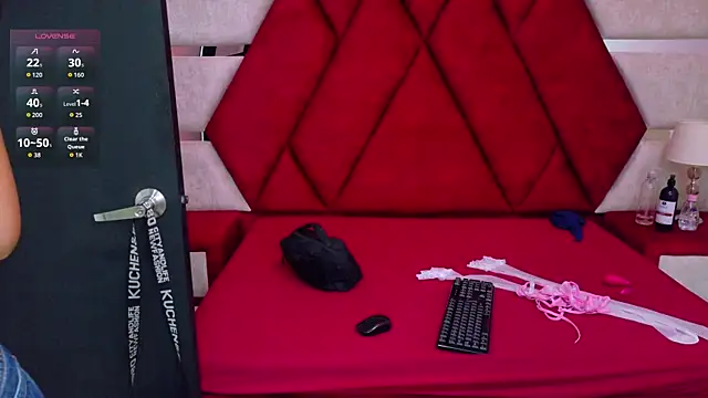 Snapshot of Kity_spiderr chatting on October 21, 2025, 12:50 pm Kity spiderr online show from October 21, 2025, 12:50 pm