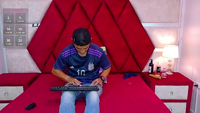 Snapshot of Kity_spiderr chatting on November 19, 2025, 12:38 pm Kity spiderr online show from November 19, 2025, 12:38 pm