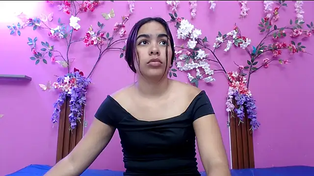 Snapshot of skinnysofia18 chatting on May 30, 2026, 2:14 pm skinnysofia18 online show from May 30, 2026, 2:14 pm