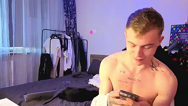 Snapshot of c10h15on1 chatting on March 20, 2026, 10:31 am c10h15on1 online show from March 20, 2026, 10:31 am