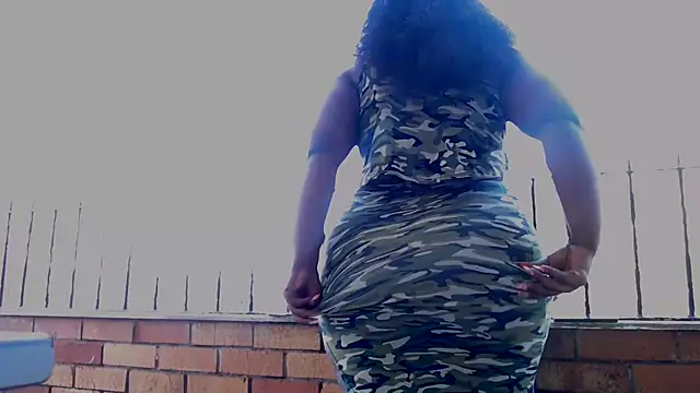 Snapshot of ROYALASS25 chatting on May 16, 2026, 10:12 am ROYALASS25 online show from May 16, 2026, 10:12 am