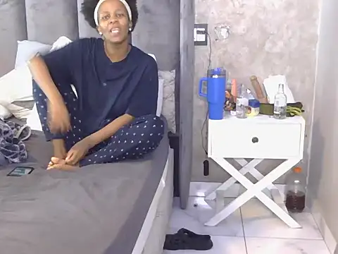 Snapshot of Sultry_Booty chatting on November 28, 2025, 7:00 am Sultry Booty online show from November 28, 2025, 7:00 am