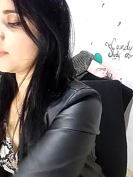 ValerieLove  online show from October 4, 2025, 7:34 pm