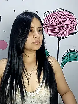 ValerieLove  online show from October 7, 2025, 9:01 pm