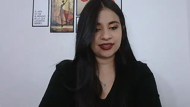 ValerieLove  online show from March 18, 2026, 10:46 pm