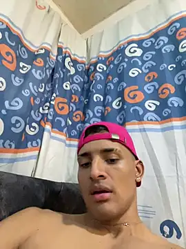 Snapshot of Smith_Fitness chatting on June 21, 2026, 7:49 pm Smith Fitness online show from June 21, 2026, 7:49 pm