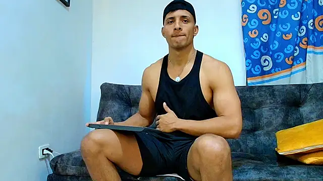 Snapshot of Smith_Fitness chatting on July 14, 2026, 1:06 pm Smith Fitness online show from July 14, 2026, 1:06 pm