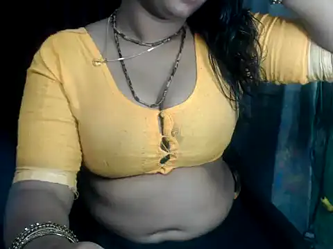 Snapshot of DearKimmi chatting on January 15, 2025, 8:16 pm DearKimmi online show from January 15, 2025, 8:16 pm