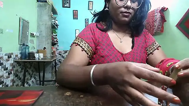 Snapshot of DearKimmi chatting on November 8, 2025, 3:29 am DearKimmi online show from November 8, 2025, 3:29 am