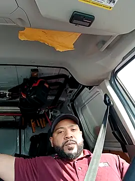 Snapshot of tripping385 chatting on September 9, 2025, 7:46 pm tripping385 online show from September 9, 2025, 7:46 pm