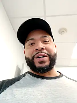 Snapshot of tripping385 chatting on September 11, 2025, 12:05 pm tripping385 online show from September 11, 2025, 12:05 pm