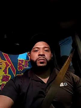 Snapshot of tripping385 chatting on September 20, 2025, 12:44 am tripping385 online show from September 20, 2025, 12:44 am