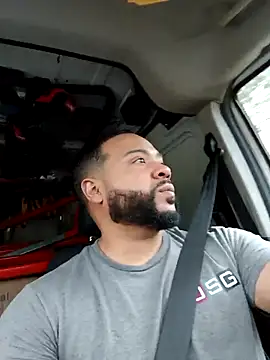 Snapshot of tripping385 chatting on October 14, 2025, 9:37 pm tripping385 online show from October 14, 2025, 9:37 pm