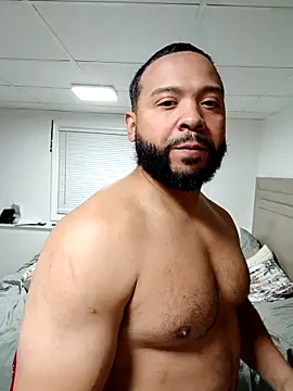 Snapshot of tripping385 chatting on October 18, 2025, 2:58 am tripping385 online show from October 18, 2025, 2:58 am