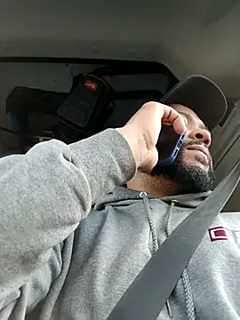 Snapshot of tripping385 chatting on October 25, 2025, 5:19 pm tripping385 online show from October 25, 2025, 5:19 pm