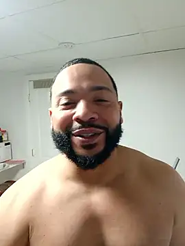 Snapshot of tripping385 chatting on October 27, 2025, 12:58 am tripping385 online show from October 27, 2025, 12:58 am