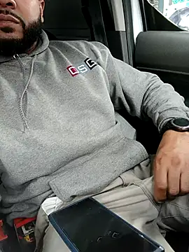 Snapshot of tripping385 chatting on October 28, 2025, 2:09 pm tripping385 online show from October 28, 2025, 2:09 pm