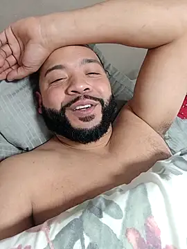 Snapshot of tripping385 chatting on November 2, 2025, 11:23 am tripping385 online show from November 2, 2025, 11:23 am