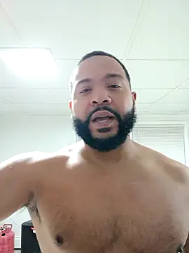 Snapshot of tripping385 chatting on November 5, 2025, 9:59 pm tripping385 online show from November 5, 2025, 9:59 pm