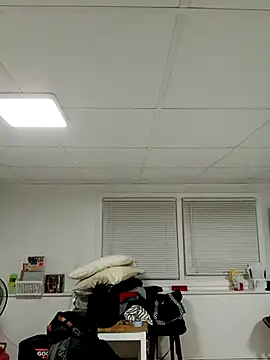 Snapshot of tripping385 chatting on November 22, 2025, 3:49 am tripping385 online show from November 22, 2025, 3:49 am