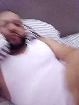 Snapshot of tripping385 chatting on November 23, 2025, 10:59 am tripping385 online show from November 23, 2025, 10:59 am