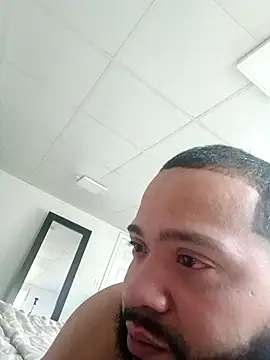 Snapshot of tripping385 chatting on November 27, 2025, 1:46 pm tripping385 online show from November 27, 2025, 1:46 pm