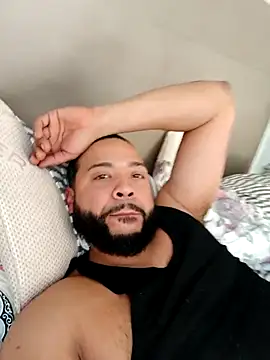 Snapshot of tripping385 chatting on December 14, 2025, 6:34 pm tripping385 online show from December 14, 2025, 6:34 pm