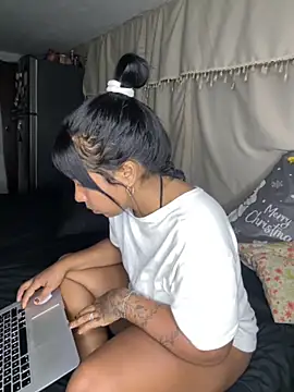 NoirandLia online show from September 15, 2025, 3:06 am