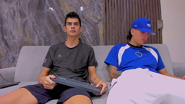 Snapshot of junior_friendss chatting on October 2, 2025, 6:09 am junior friendss online show from October 2, 2025, 6:09 am