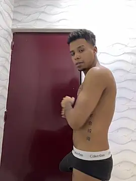 Snapshot of Owen_Benkosky chatting on September 15, 2025, 2:11 am Owen Benkosky online show from September 15, 2025, 2:11 am