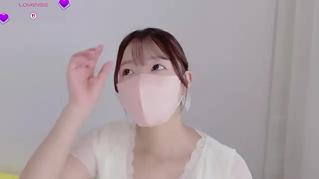 Snapshot of Mayu_o19o chatting on July 19, 2026, 2:15 am Mayu o19o online show from July 19, 2026, 2:15 am