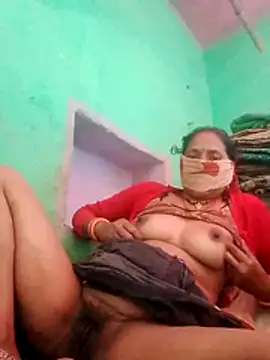 Snapshot of CUTE-004 chatting on February 10, 2026, 6:50 am CUTE-004 online show from February 10, 2026, 6:50 am